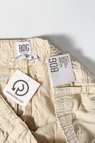 Pantaloni de femei BDG, Mărime M, Culoare Bej, Preț 60,10 Lei