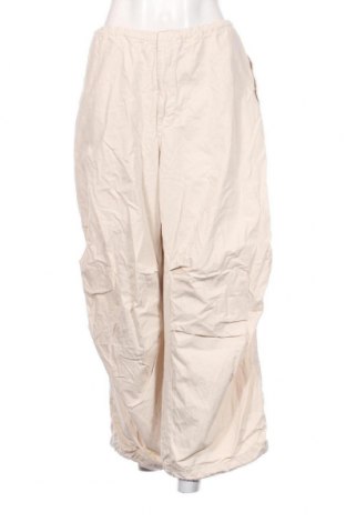 Дамски панталон BDG, Размер M, Цвят Бежов, Цена 16,53 лв.