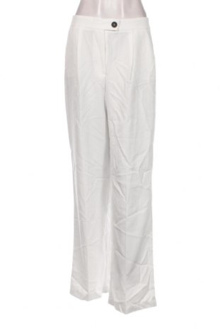 Γυναικείο παντελόνι Bershka, Μέγεθος M, Χρώμα Λευκό, Τιμή 23,71 €