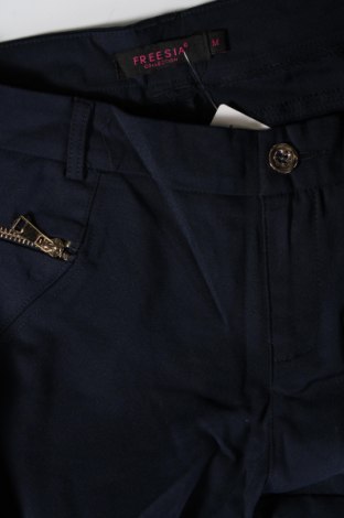 Γυναικείο παντελόνι Freesia, Μέγεθος M, Χρώμα Μπλέ, Τιμή 21,65 €