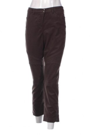 Дамски панталон Marc Cain, Размер M, Цвят Кафяв, Цена 14,56 лв.