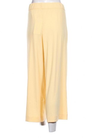 Дамски панталон Monki, Размер L, Цвят Жълт, Цена 14,21 лв.