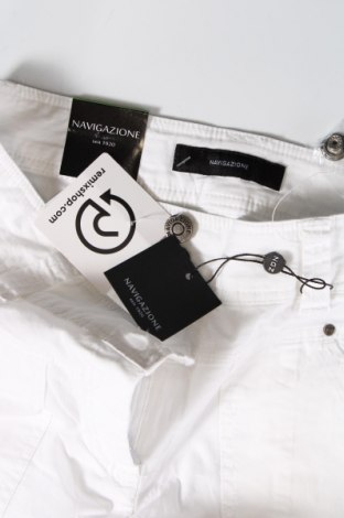 Γυναικείο παντελόνι Navigazione, Μέγεθος M, Χρώμα Λευκό, Τιμή 15,70 €
