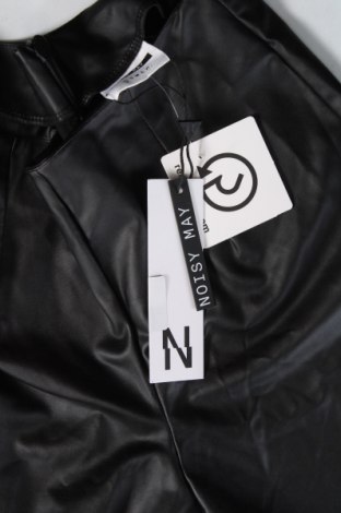 Γυναικείο παντελόνι Noisy May, Μέγεθος XS, Χρώμα Μαύρο, Τιμή 10,20 €