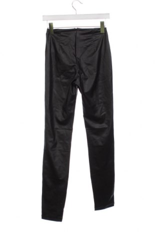Дамски панталон Noisy May, Размер XS, Цвят Черен, Цена 13,80 лв.