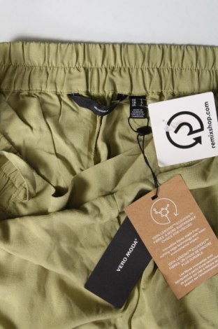 Дамски панталон Vero Moda, Размер L, Цвят Зелен, Цена 12,42 лв.