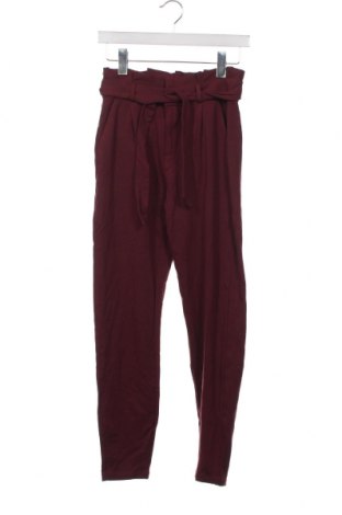 Дамски панталон Vero Moda, Размер XS, Цвят Червен, Цена 21,06 лв.