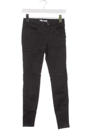 Pantaloni de femei Zara, Mărime XS, Culoare Negru, Preț 15,13 Lei