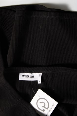 Γυναικείο αμάνικο μπλουζάκι Weekday, Μέγεθος M, Χρώμα Μαύρο, Τιμή 7,14 €