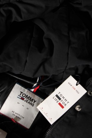 Dámska bunda  Tommy Hilfiger, Veľkosť L, Farba Čierna, Cena  172,94 €