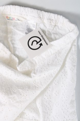 Детски къс панталон Beebay, Размер 4-5y/ 110-116 см, Цвят Бял, Цена 36,00 лв.
