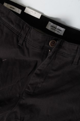 Pantaloni de bărbați Jack & Jones, Mărime M, Culoare Negru, Preț 29,67 Lei