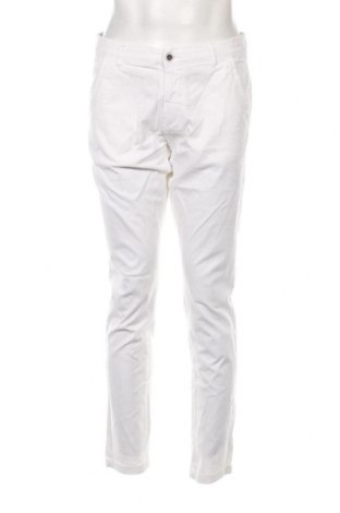 Pantaloni de bărbați Lindbergh, Mărime M, Culoare Alb, Preț 434,21 Lei