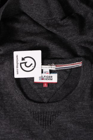 Мъжки пуловер Hilfiger Denim, Размер S, Цвят Сив, Цена 57,30 лв.