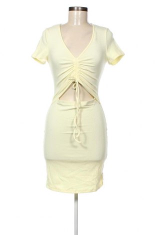 Kleid Glamorous, Größe M, Farbe Gelb, Preis € 5,26