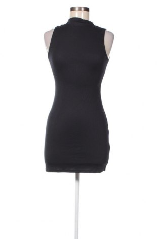 Kleid Pull&Bear, Größe M, Farbe Schwarz, Preis 7,82 €