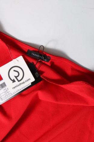 Šaty  Trendyol, Velikost M, Barva Červená, Cena  536,00 Kč