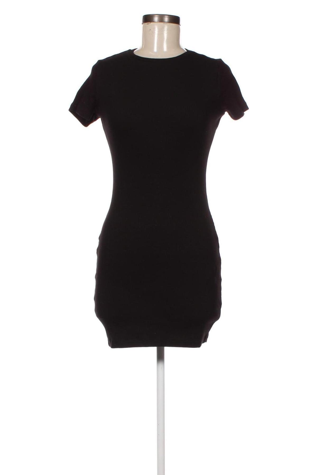 Kleid Pull&Bear, Größe M, Farbe Schwarz, Preis € 23,71