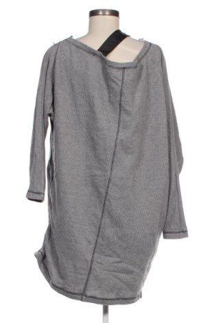 Damen Shirt Mat., Größe M, Farbe Grau, Preis € 45,52