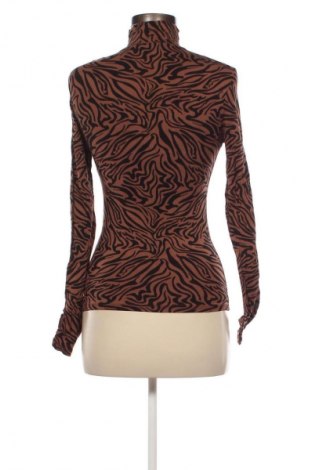 Damen Shirt Stradivarius, Größe S, Farbe Mehrfarbig, Preis 13,49 €