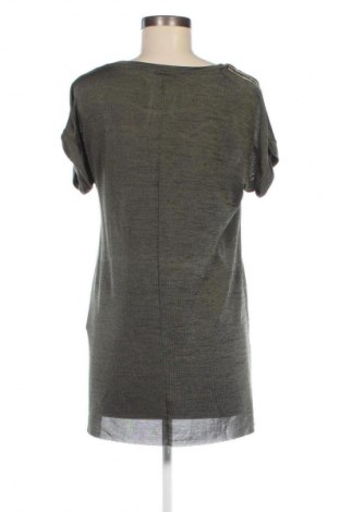 Damen Shirt Stradivarius, Größe M, Farbe Grün, Preis € 13,49