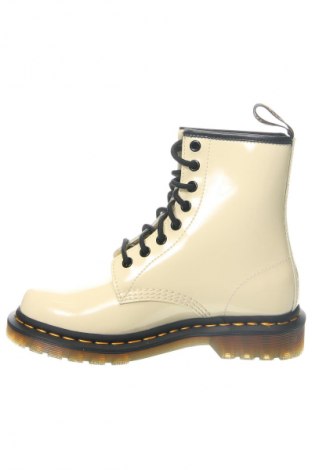 Дамски боти Dr. Martens, Размер 37, Цвят Екрю, Цена 391,07 лв.