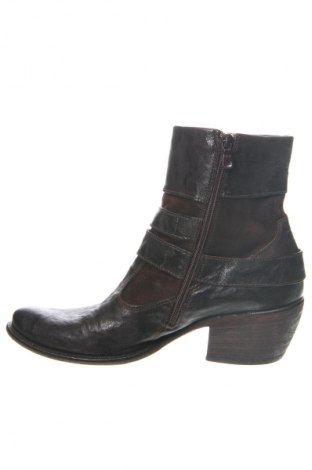 Botine de damă Nero Giardini, Mărime 38, Culoare Maro, Preț 171,99 Lei