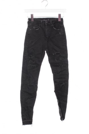 Damen Jeans Bershka, Größe XS, Farbe Schwarz, Preis 20,49 €