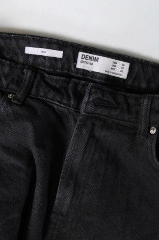 Blugi de femei Bershka, Mărime S, Culoare Negru, Preț 95,99 Lei