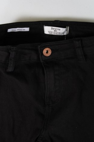 Γυναικείο Τζίν Bershka, Μέγεθος XS, Χρώμα Μαύρο, Τιμή 17,99 €