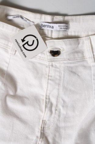 Dámske džínsy  Bershka, Veľkosť M, Farba Biela, Cena  10,95 €