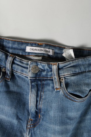 Dámske džínsy  Calvin Klein Jeans, Veľkosť S, Farba Modrá, Cena  38,95 €