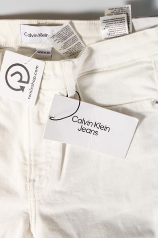 Γυναικείο Τζίν Calvin Klein Jeans, Μέγεθος M, Χρώμα Λευκό, Τιμή 79,80 €