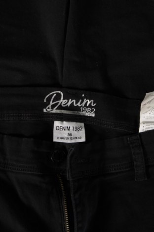 Blugi de femei Denim 1982, Mărime M, Culoare Negru, Preț 74,81 Lei