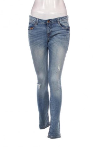 Damskie jeansy H&M, Rozmiar M, Kolor Niebieski, Cena 33,99 zł