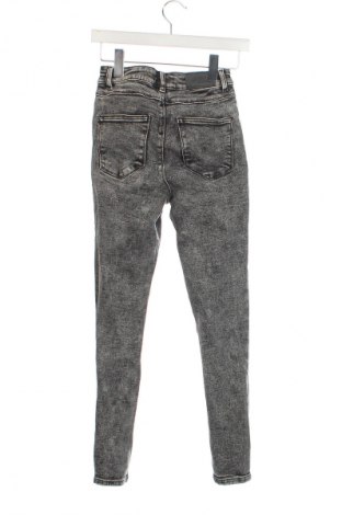 Damskie jeansy ONLY, Rozmiar XXS, Kolor Szary, Cena 108,99 zł