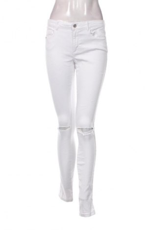 Damskie jeansy ONLY, Rozmiar M, Kolor Biały, Cena 108,99 zł