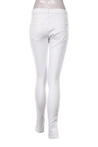 Damskie jeansy ONLY, Rozmiar M, Kolor Biały, Cena 46,99 zł