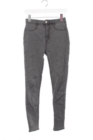 Dámske džínsy  Pull&Bear, Veľkosť M, Farba Sivá, Cena  16,95 €