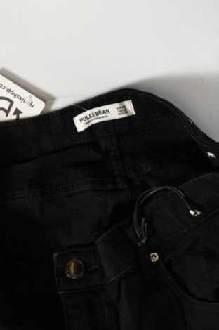 Blugi de femei Pull&Bear, Mărime XL, Culoare Negru, Preț 95,99 Lei