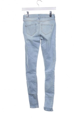 Damskie jeansy River Island, Rozmiar XS, Kolor Niebieski, Cena 131,99 zł