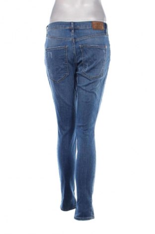 Damskie jeansy River Island, Rozmiar M, Kolor Niebieski, Cena 56,99 zł