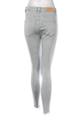 Damen Jeans Stradivarius, Größe XS, Farbe Grau, Preis 9,49 €