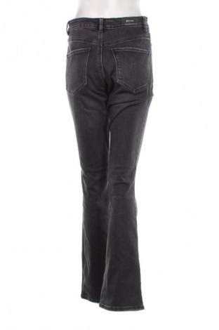 Damen Jeans Stradivarius, Größe S, Farbe Grau, Preis 20,49 €