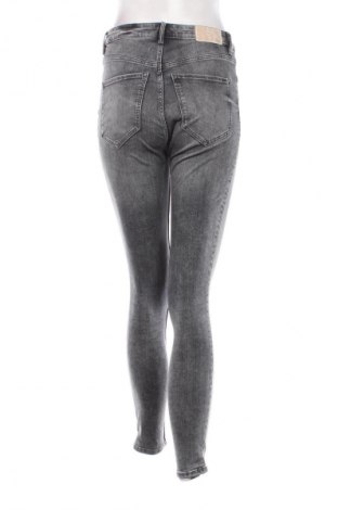 Damen Jeans Zara, Größe M, Farbe Grau, Preis 9,99 €