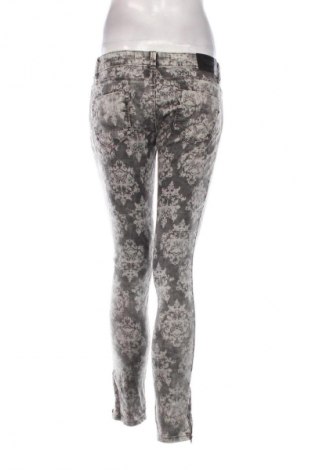 Blugi de femei Zara Trafaluc, Mărime S, Culoare Multicolor, Preț 88,99 Lei