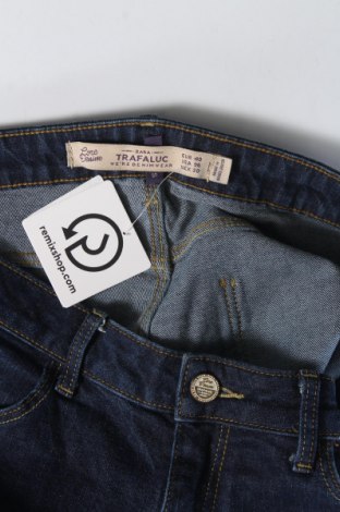 Damskie jeansy Zara Trafaluc, Rozmiar M, Kolor Niebieski, Cena 37,99 zł