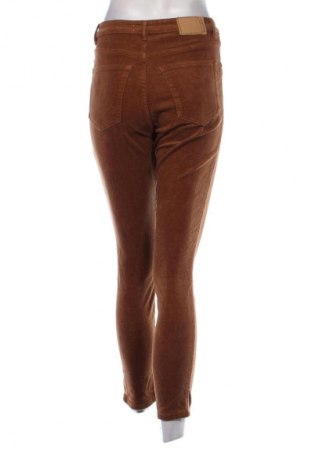 Damen Cordhose Pull&Bear, Größe M, Farbe Braun, Preis € 7,49