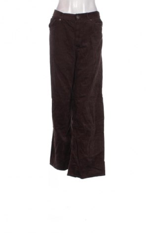 Damen Cordhose Pull&Bear, Größe L, Farbe Braun, Preis € 20,49