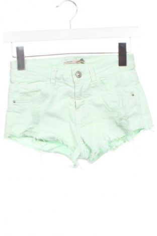 Damen Shorts Bershka, Größe XS, Farbe Grün, Preis 13,49 €